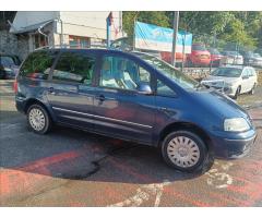 Volkswagen Sharan 1,9 TDI 4Motion Sportline Business - 13