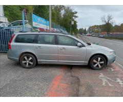 Volvo V70 2,4 D5 Ocean Race - 13