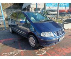 Volkswagen Sharan 1,9 TDI 4Motion Sportline Business - 14