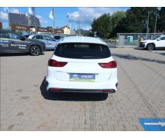 Kia Ceed 1,5 T-GDI 118kW KLIMA ČR  SW - 6