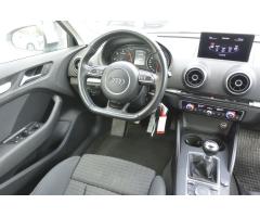 Audi A3 2.0TDi Spotback 110kW Xenon - 12