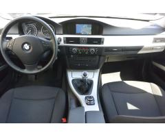 BMW Řada 3 2.0d Touring - 13