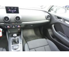 Audi A3 2.0TDi Spotback 110kW Xenon - 13