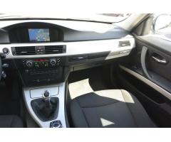 BMW Řada 3 2.0d Touring - 15