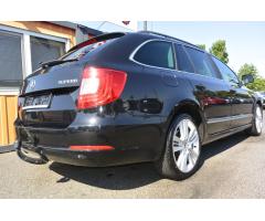 Škoda Superb 2.0TDi 125kW 4x4 Elegance - 44