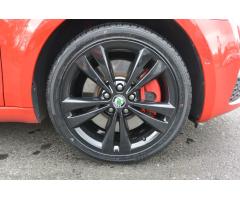 Škoda Octavia 2.0TDi RS DSG PANORAMA - 40