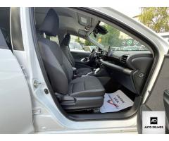 Toyota Yaris 1.5 Hybrid e-CVT/2022/Style-Te - 28