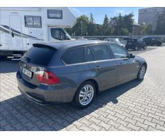 BMW Řada 3 2,0 320d Touring - 4