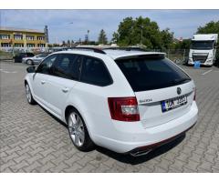 Škoda Octavia 2,0 TDI RS Combi - 6