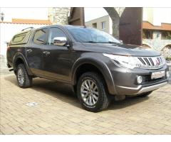 Mitsubishi L200 2,4   INSTYLE Di-D 4WD DOUBLE CAB - 6