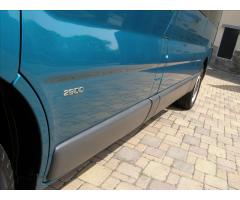 Renault Trafic 2,0   OPEL VIVARO LONG - 9