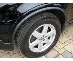 Volvo XC90 2,4 D5 AWD L R-Design Auto  7mist 2x AL kola - 10