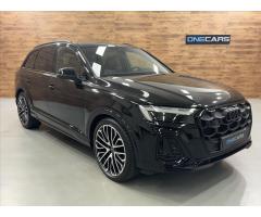 Audi Q3 S tronic DSG Zlevněno o 22 000 Kč