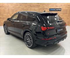 Audi Q3 S tronic DSG Zlevněno o 22 000 Kč