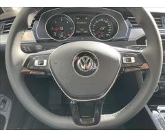 Volkswagen Passat 2,0 BiTDI 176kW 4MOT DSG Highline - 14