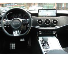 Kia Stinger 3.3 V6 T-GDi 4x4 8AT GT 2024 - 24