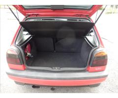 Volkswagen Golf 1,8   GT - 9