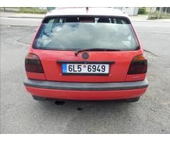 Volkswagen Golf 1,8   GT - 10