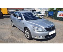 ŠKODA SUPERB COMBI 2.0TDI 140 LAURIN&K 4X4 DSG 7ST