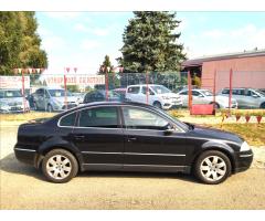 Volkswagen Passat 2,5 TDi 4x4 - 5