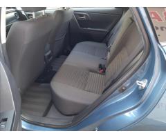 Toyota Auris 1,6 Valvematic Active koupeno CZ - 19