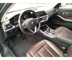 BMW Řada 3 2,0 320d xDrive Touring CZ DPH - 17