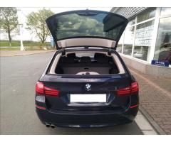 BMW Řada 5 2,0 520d Touring Automat - 20