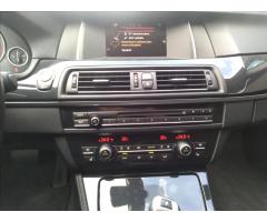 BMW Řada 5 2,0 520d Touring Automat - 30