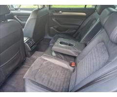 Volkswagen Passat 2,0 TDI 140kW 4MOT DSG Highl. - 22