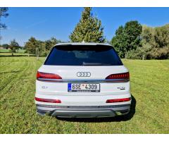 Audi Q3 S tronic DSG Zlevněno o 22 000 Kč