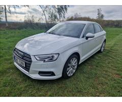 Audi A3 1,6 30 TDI Webasto,ZÁRUKA 3/27 - 10