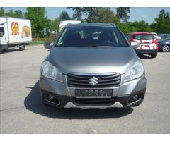 Suzuki SX4 S-Cross 1,6 DDiS Autom,4x4,Alu,Výhřev - 25