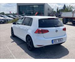 Volkswagen Golf 1,6 TDi 81kW,Klima,Alu,Výhřev - 26