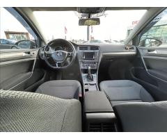 Volkswagen Golf 2,0 TDi 110 kW,DSG,Navi,Výhřev - 9