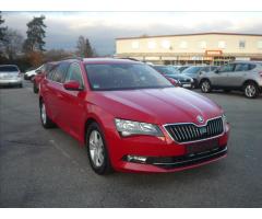 Škoda Superb 2,0 TDi 110kW,DSG,Nav,ACC,Výhř - 40