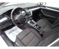 Volkswagen Passat 2,0 TDi,110kW,129tkm,serv.kn - 7