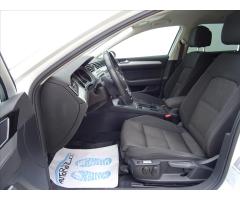 Volkswagen Passat 2,0 TDi,110kW,129tkm,serv.kn - 11