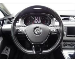 Volkswagen Passat 2,0 TDi,110kW,129tkm,serv.kn - 14