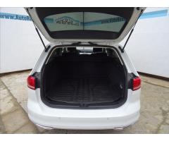 Volkswagen Passat 2,0 TDi,110kW,129tkm,serv.kn - 21