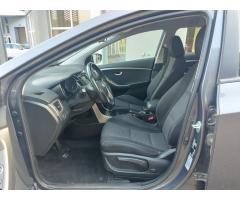 Hyundai i30 1.6 MPi Trikolor Komfort,1.maj - 9