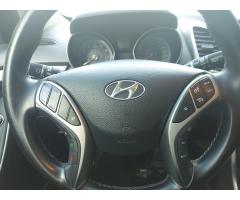 Hyundai i30 1.6 MPi Trikolor Komfort,1.maj - 14