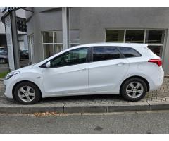 Hyundai i30 1.6i ČR, serv.kn.,1.maj. - 2