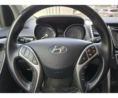 Hyundai i30 1.6i ČR, serv.kn.,1.maj. - 14