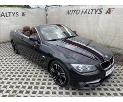 BMW Řada 3 2,0 320d Cabrio 135KW DPH - 7