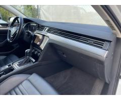 Volkswagen Passat 2,0 TDI 140KW 4X4 DSG R-LINE - 24