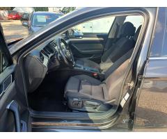 Volkswagen Passat 2,0 TDI,DSG,Led,navi,výhřev - 9