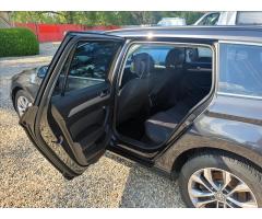 Volkswagen Passat 2,0 TDI,DSG,Led,navi,výhřev - 13