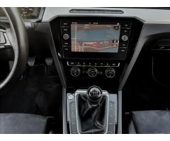 Volkswagen Passat 1,5 TSI,110kW,Highline,navi, - 31