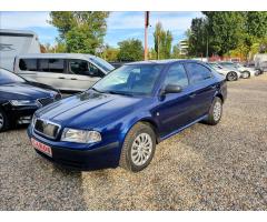 ŠKODA SUPERB COMBI 2.0TDI 140 LAURIN&K 4X4 DSG 7ST