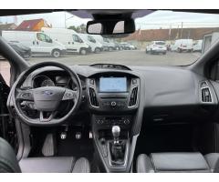 Ford Focus 2,0 Turbo ST 250PS,Kůže,Xen,Nav,Kamera,Keyfree - 19